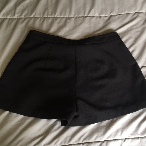 Cute shorts - Picture 2 of 4